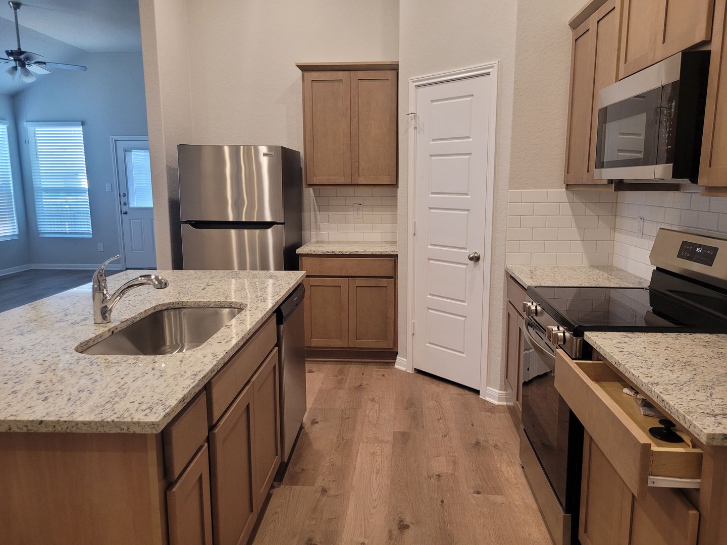 Converse Multiplex: 5426 Devils Gate Unit 1