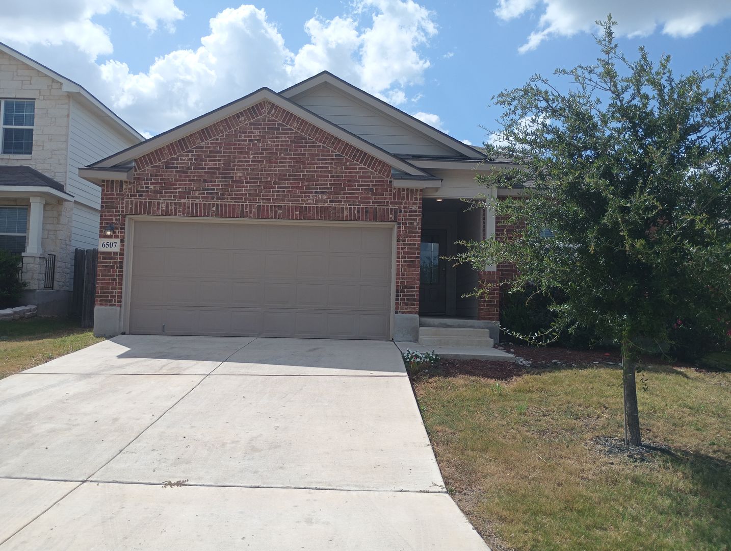 San Antonio House: 6507 Hoffman Pln