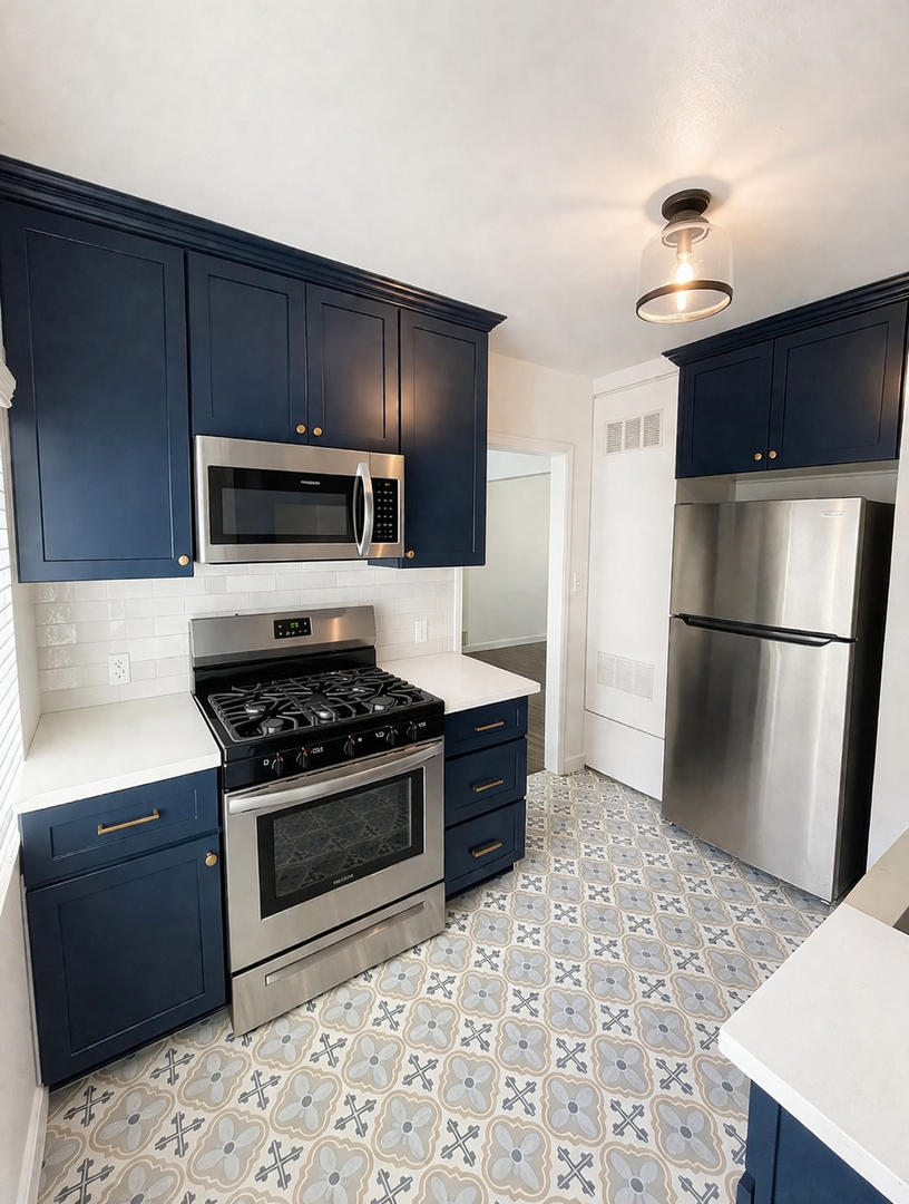 North Hollywood Apartment: 11437 Oxnard St