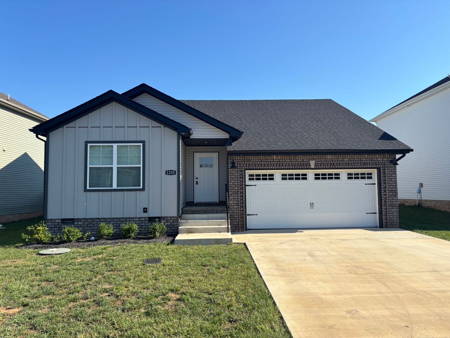 Clarksville House: 1235 Racker Drive