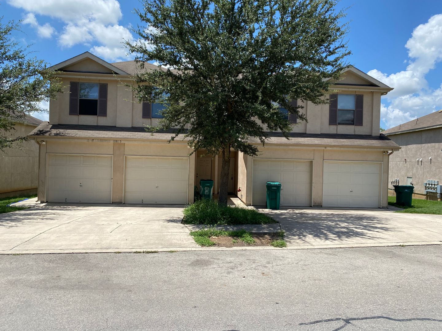 Universal City Townhome: 10818 Mathom Landing