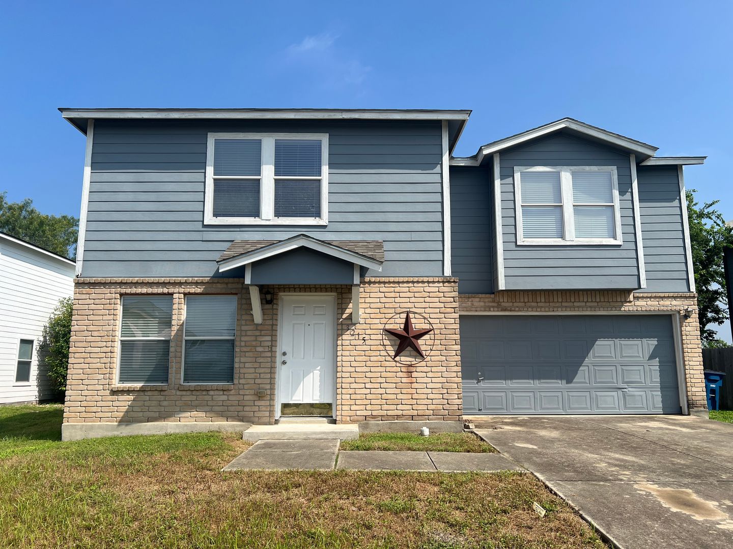 New Braunfels House: 3215 Northwest Blvd