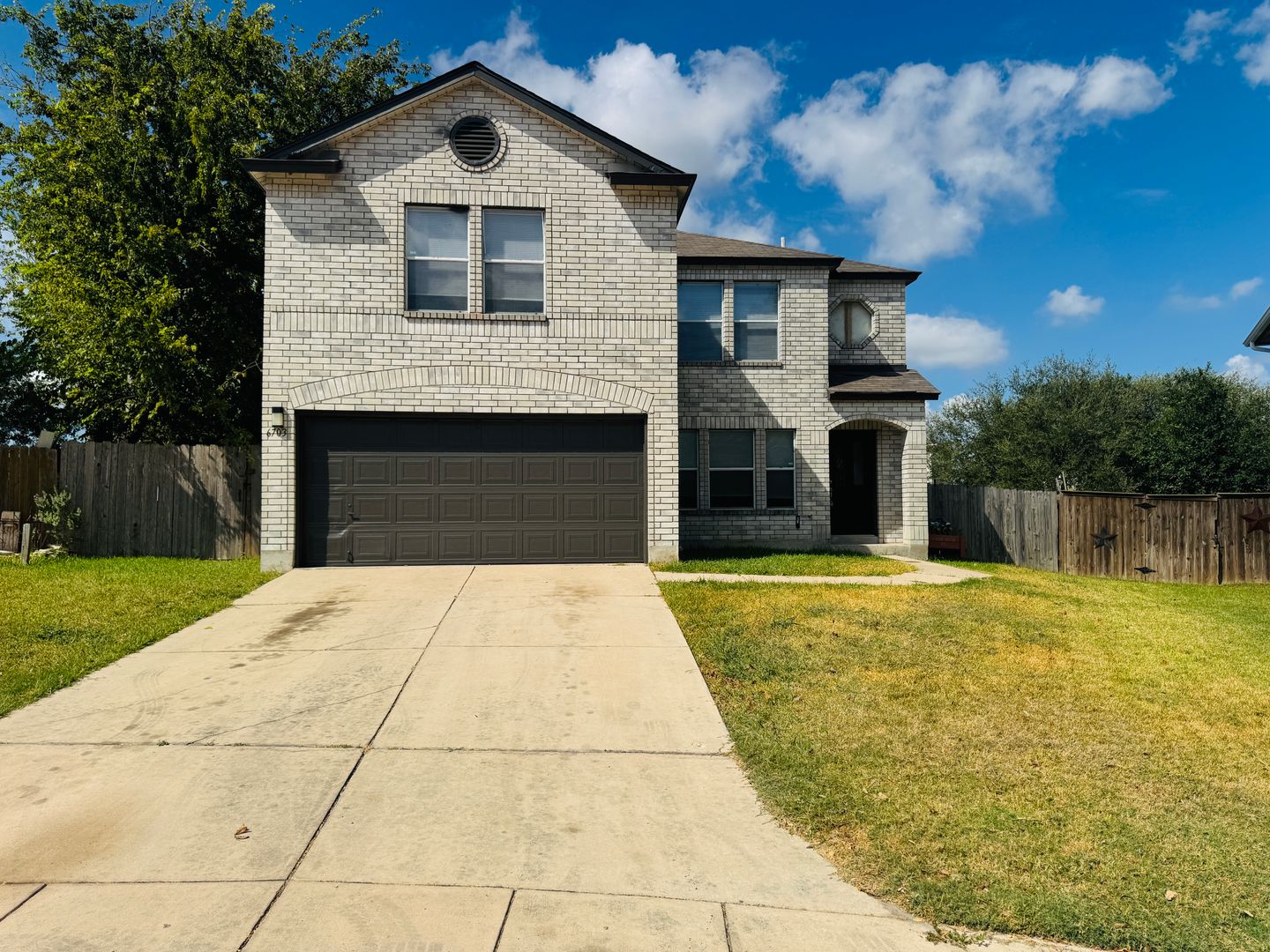 San Antonio House: 6703 Winterpath Dr