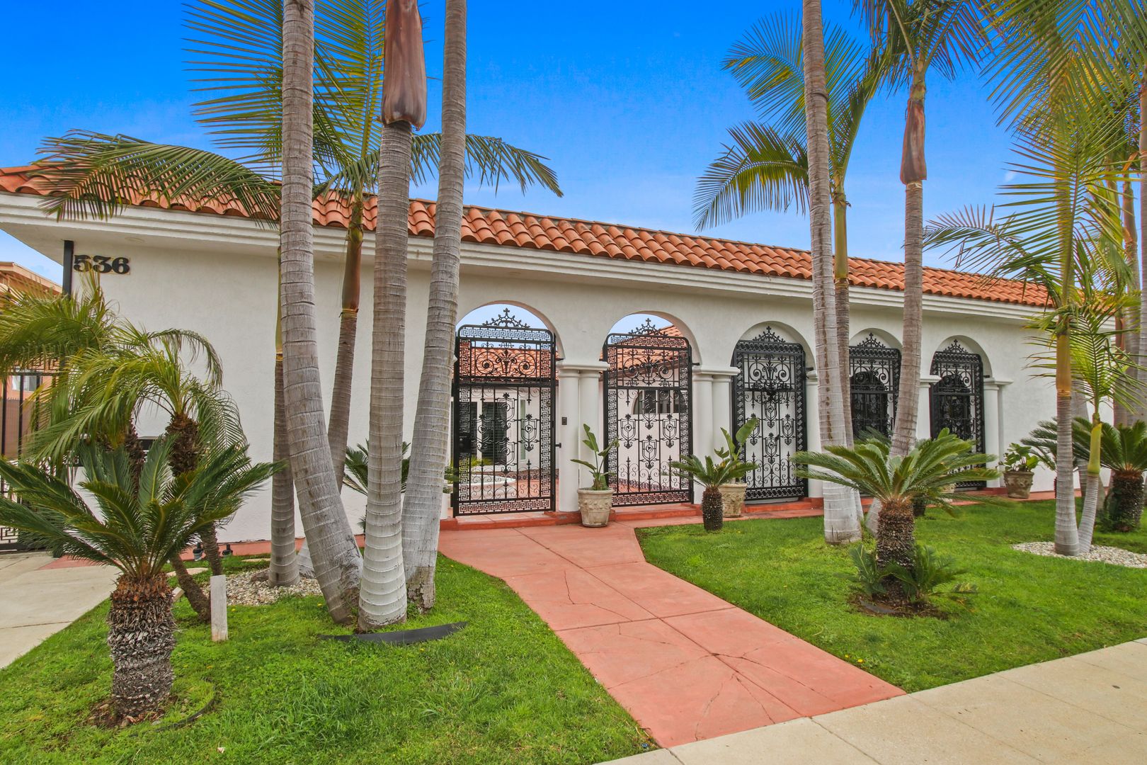 Inglewood Townhome: 536 Short St