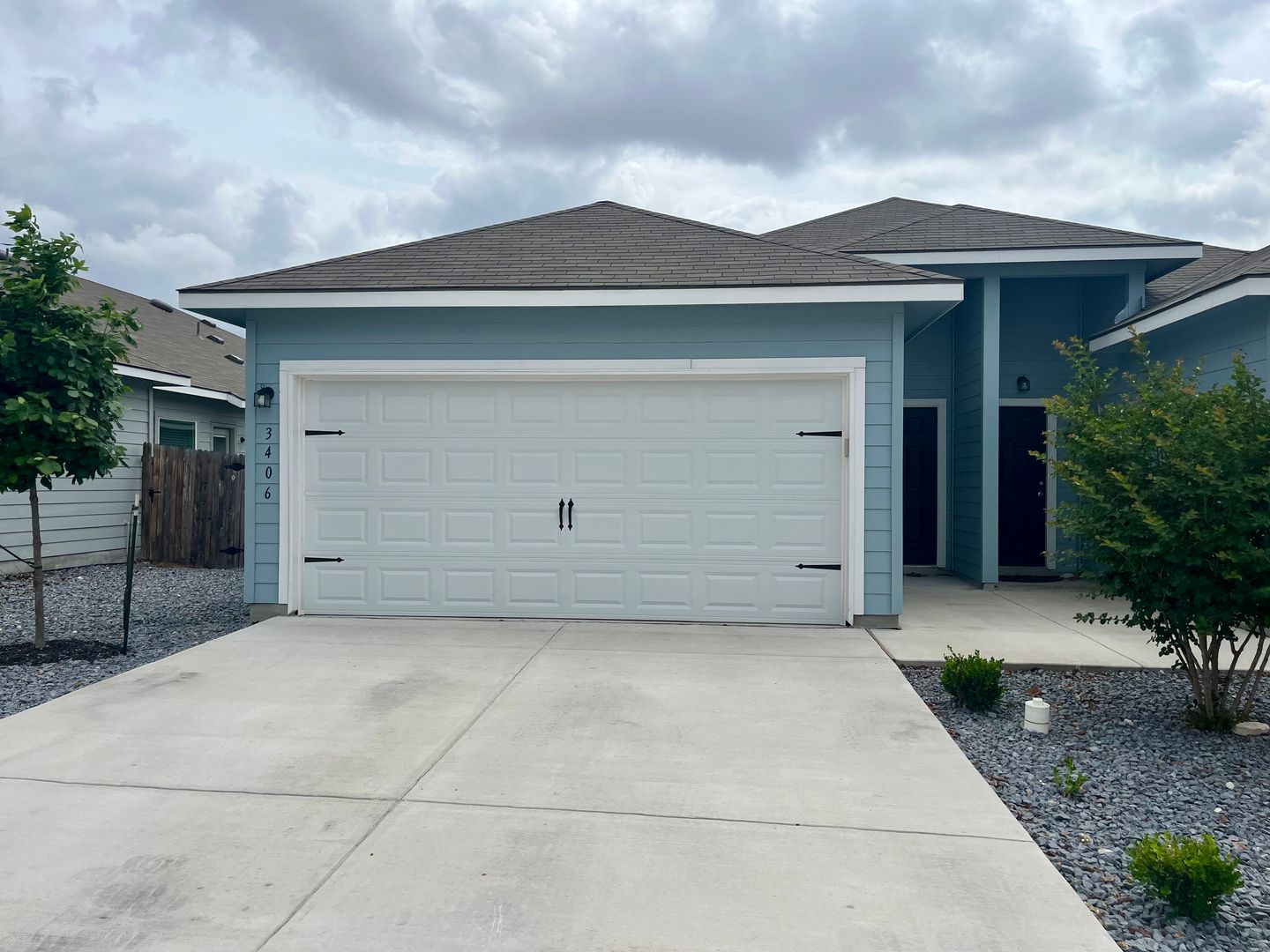 Seguin Multiplex: 3406 Lindsay Lane