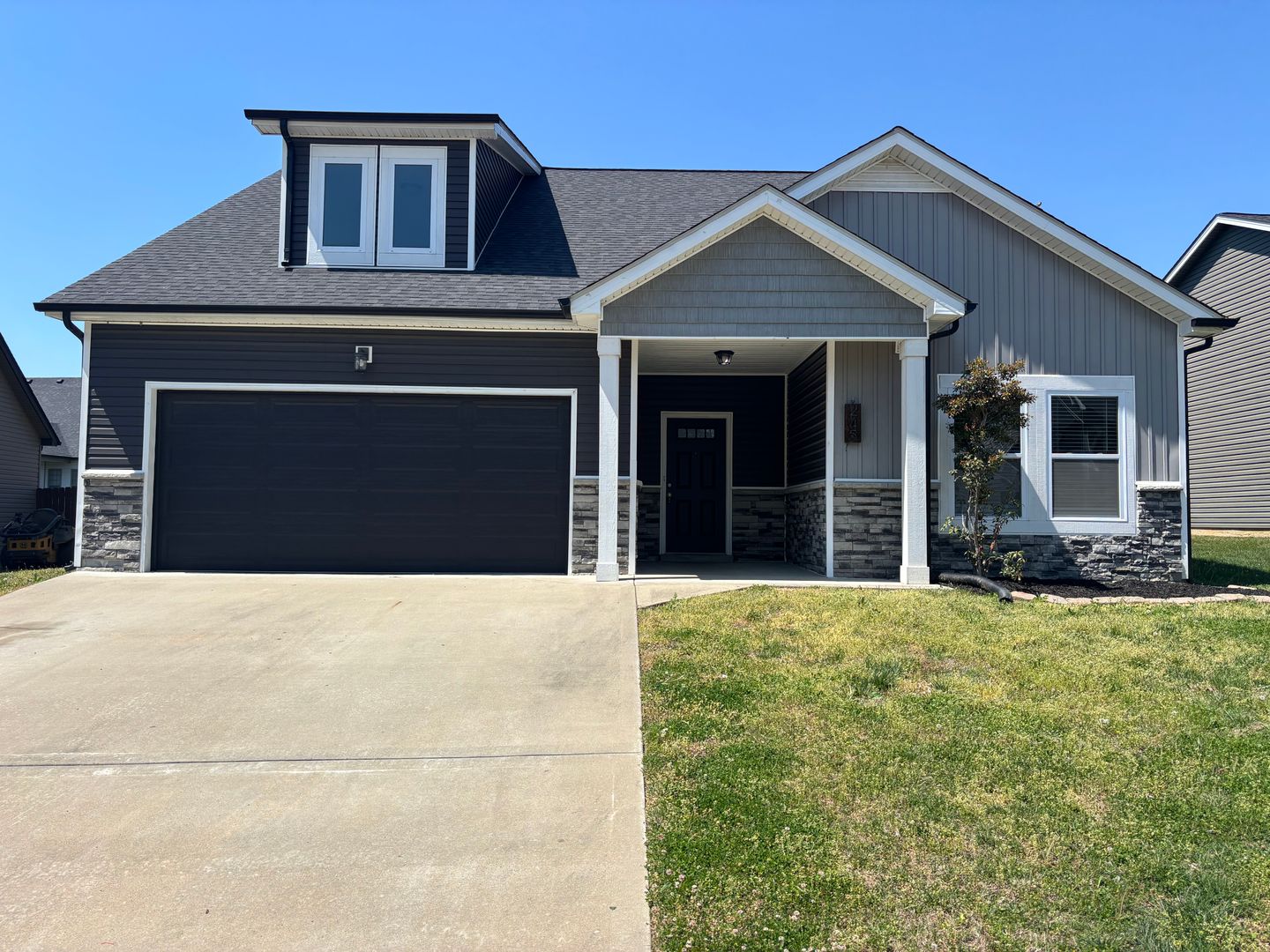 Clarksville House: 245 Towes Ln