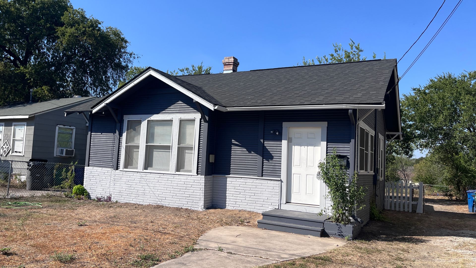 San Antonio House: 855 Gulf St.