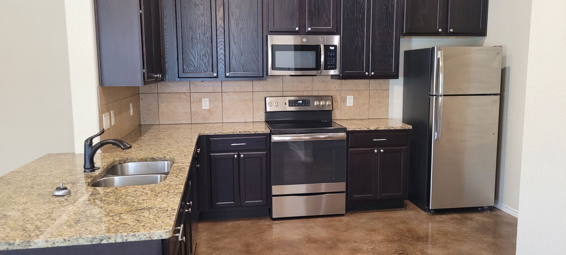 New Braunfels Multiplex: 205 Ragsdale Way