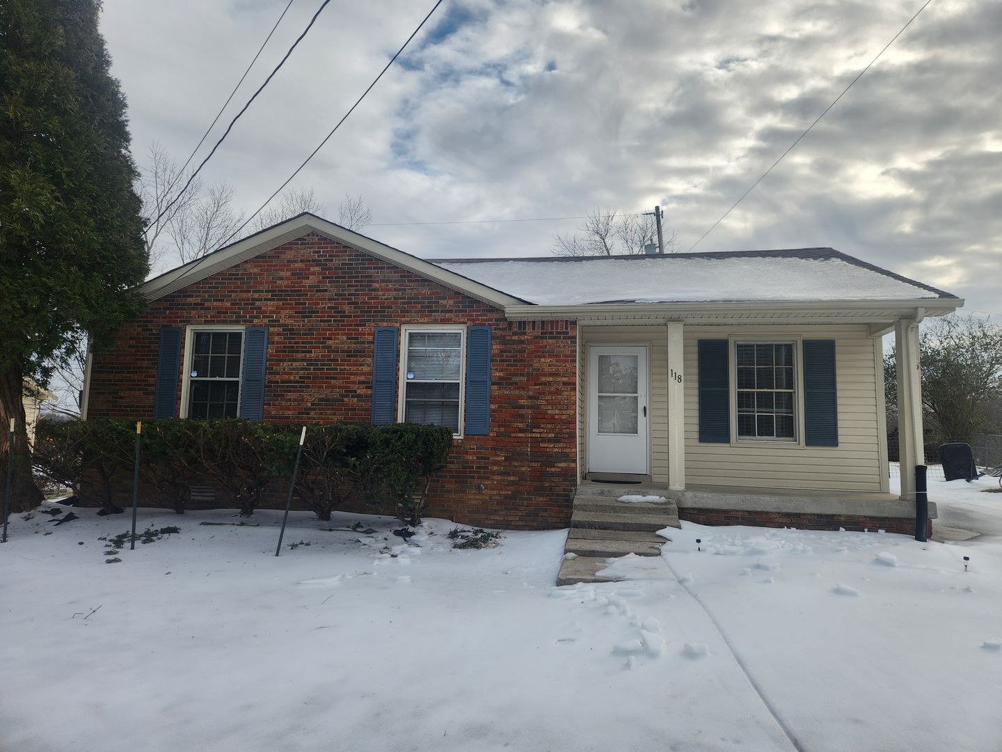 Clarksville House: 118 Cunningham Place