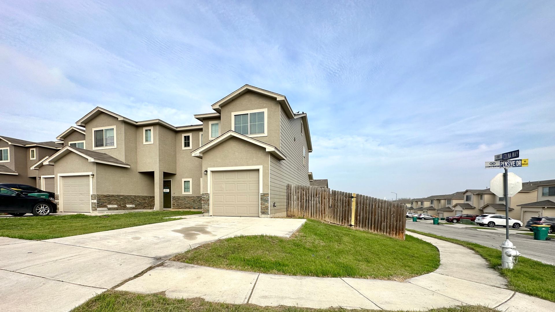 Converse Multiplex: 8713 Pensive Dr