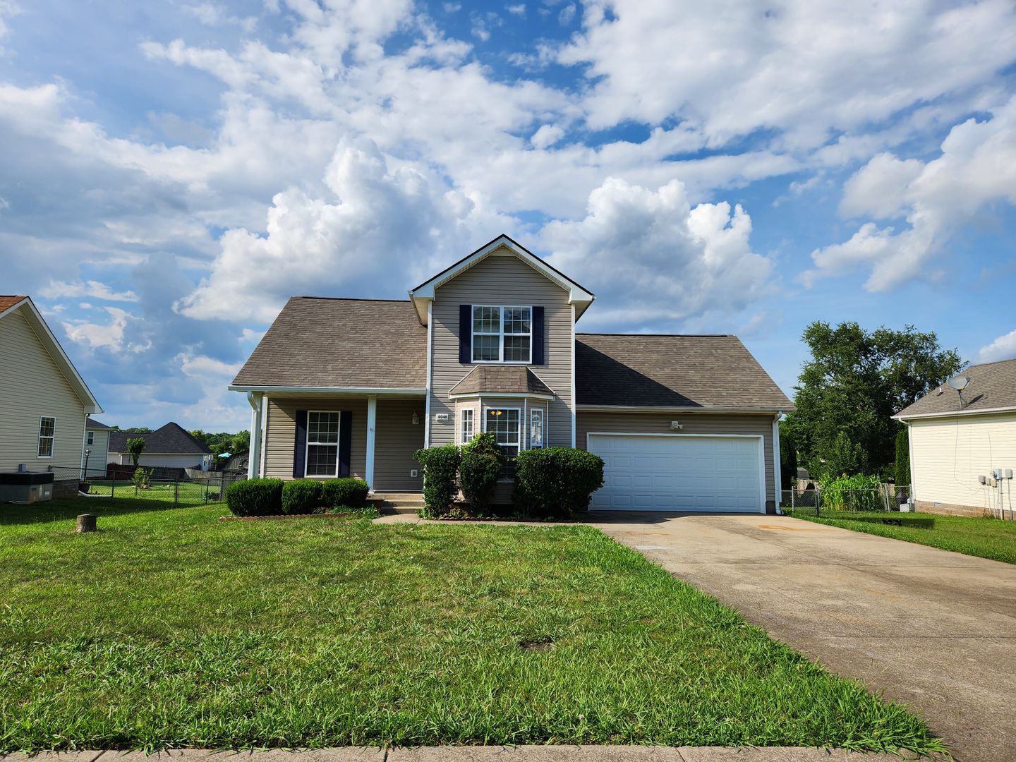 Clarksville House: 4048 New Grange Circle