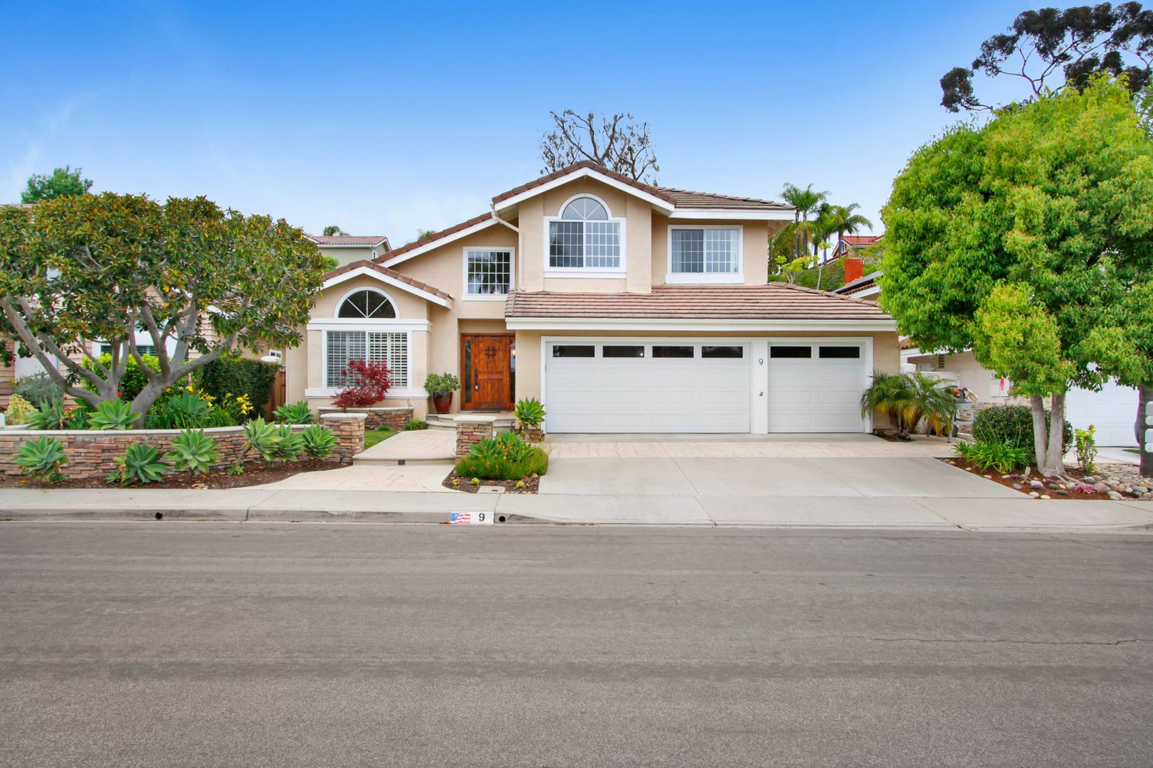 Laguna Niguel House: 9 Danforth Ave