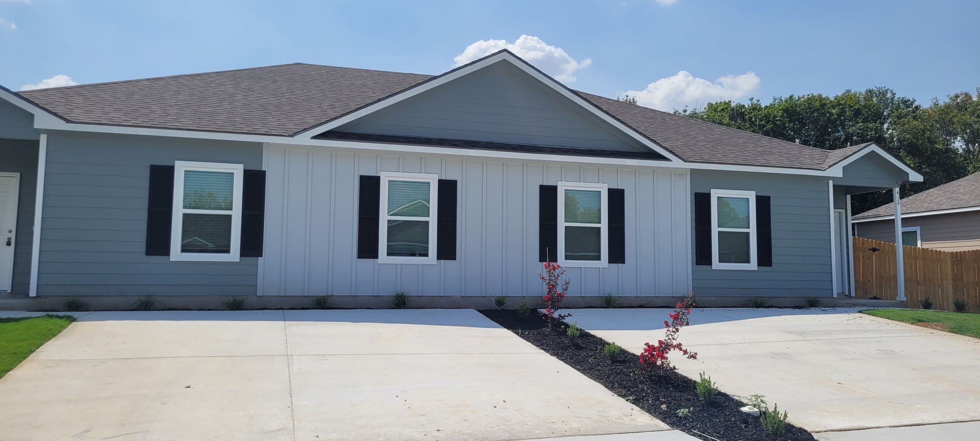 Seguin Multiplex: 412 Hudson St