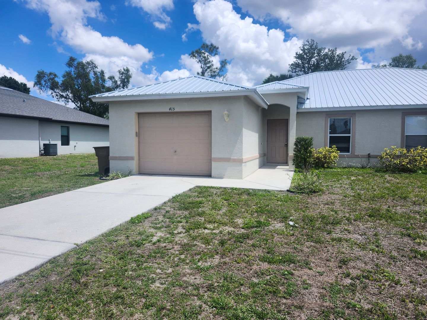 Cape Coral Apartment: 415 NE 25th Ave