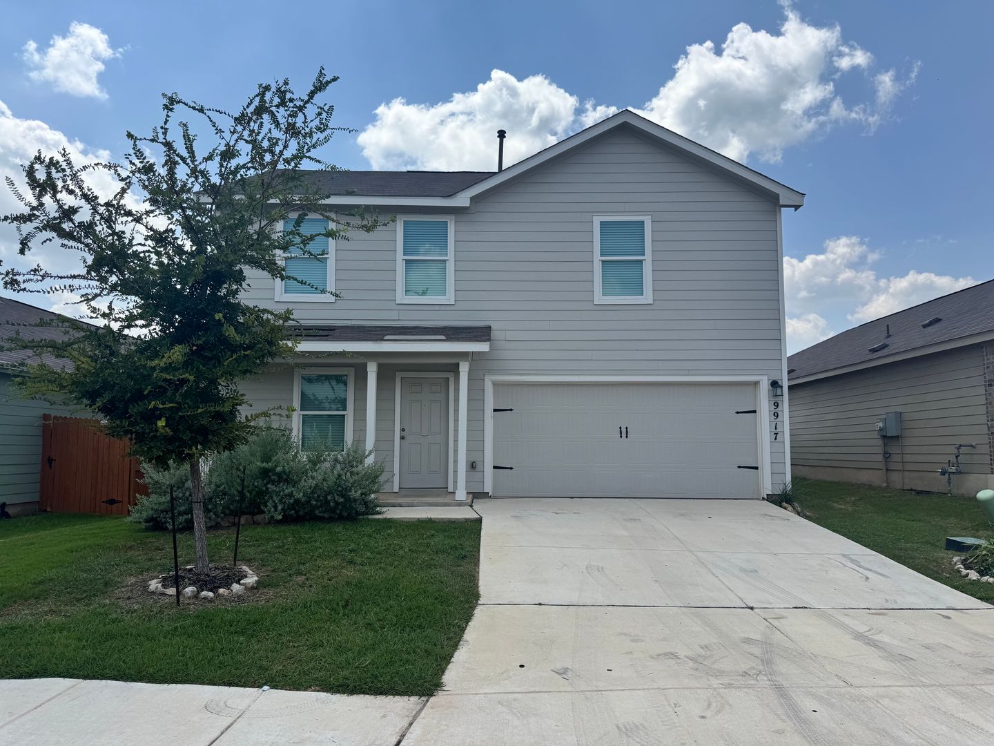 San Antonio House: 9917 Dicket Mead Rd.