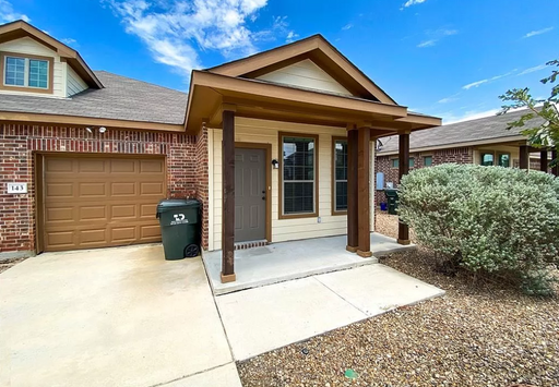 3bd 2ba Duplex for Rent in Kyle, TX – photo 1