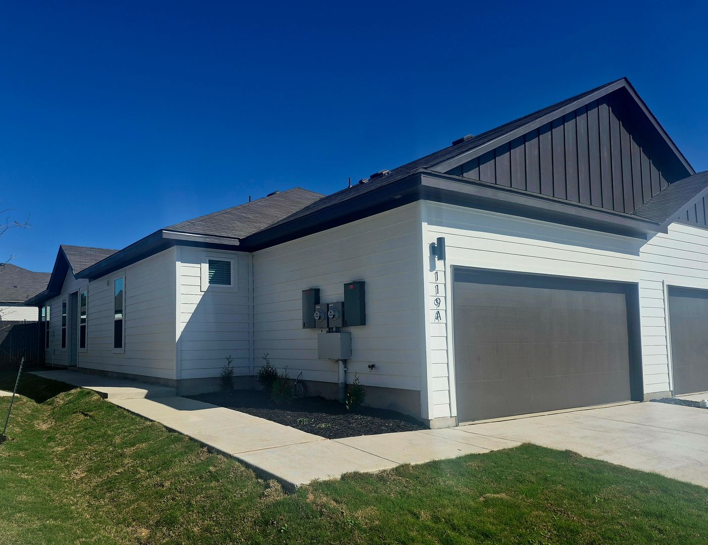 Buda Multiplex: 119 Gunner Rd. - 119 Gunner Rd. Unit A