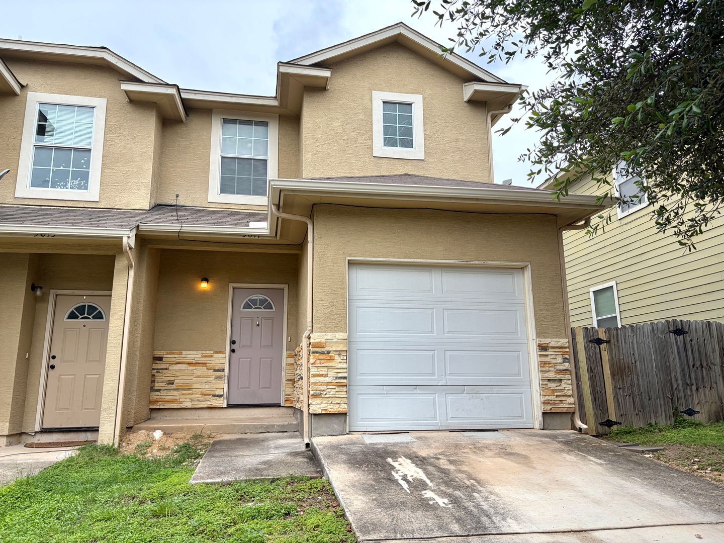 San Antonio Townhome: 5011-5017 Stowers Blvd