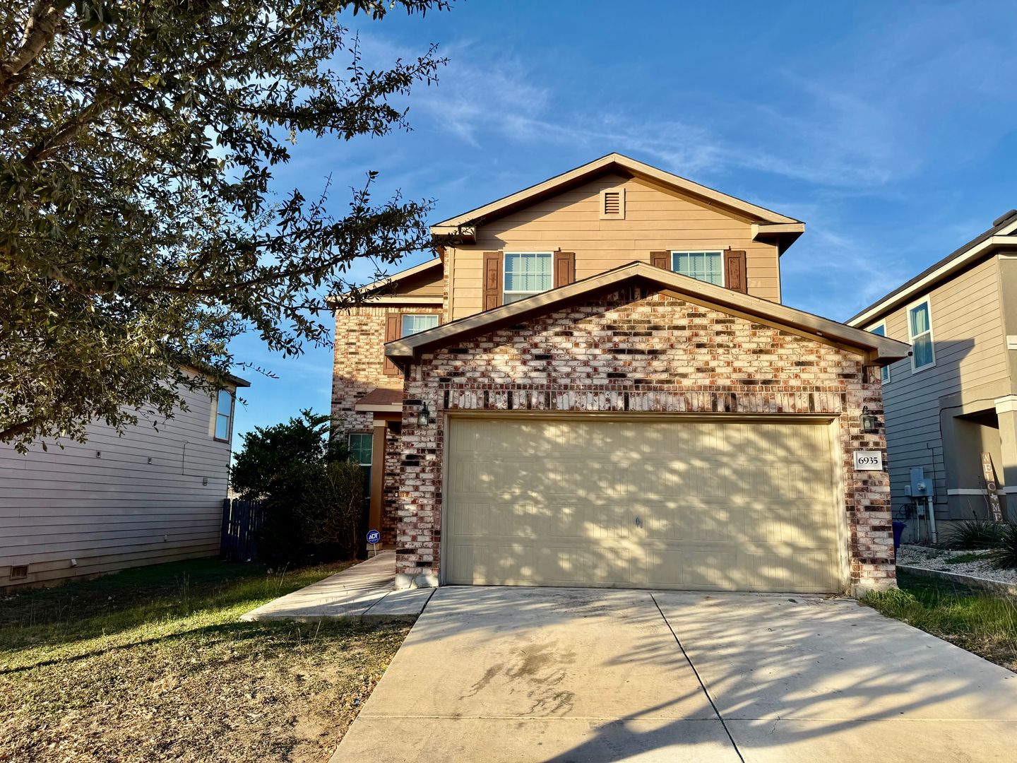 San Antonio House: 6935 Dulce Meadow
