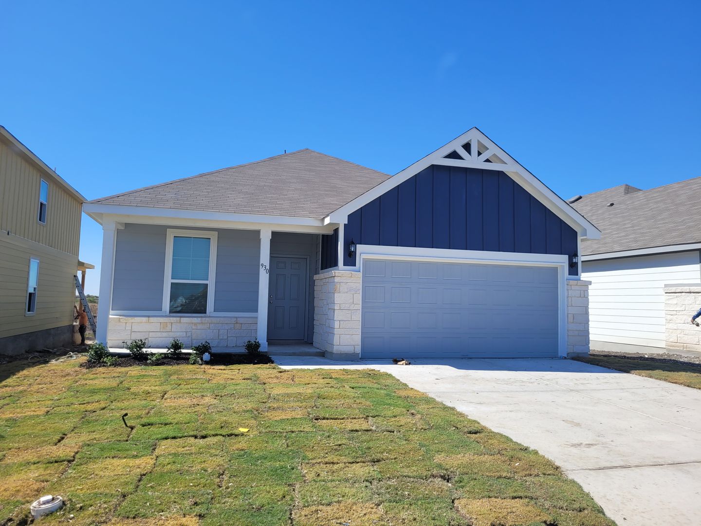 New Braunfels House: 930 Crested Iris