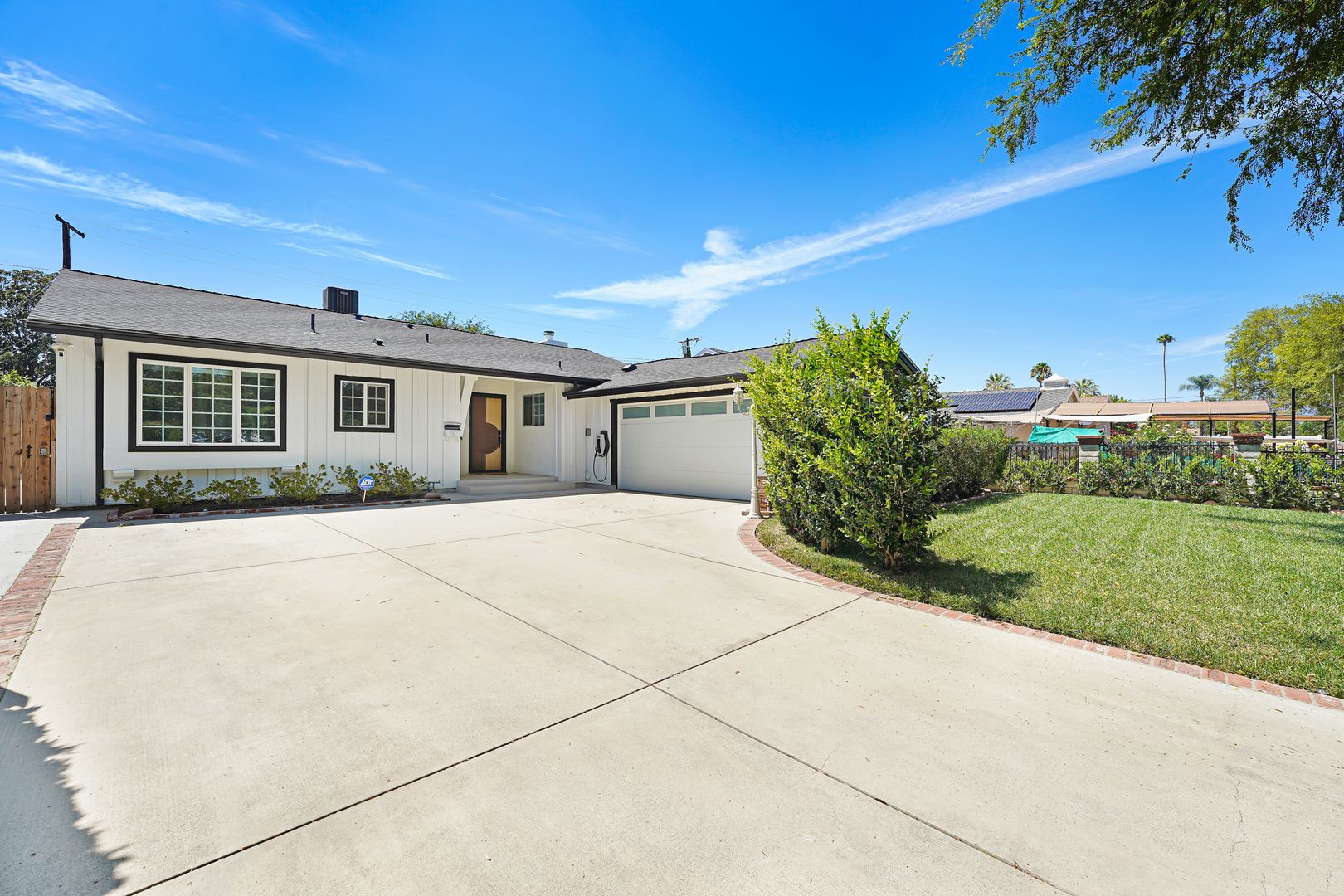 Canoga Park House: 7741 Variel Ave