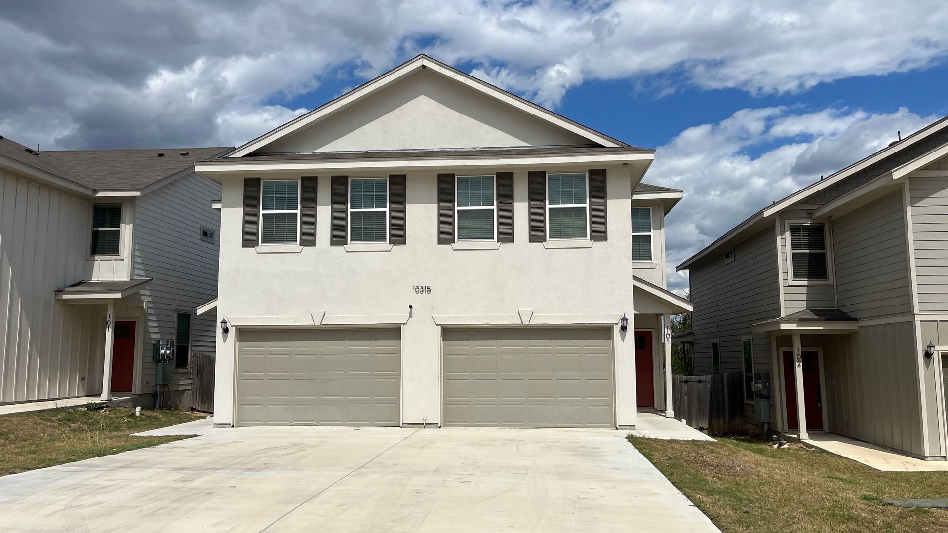 San Antonio Multiplex: 10315 Lynwood Creek