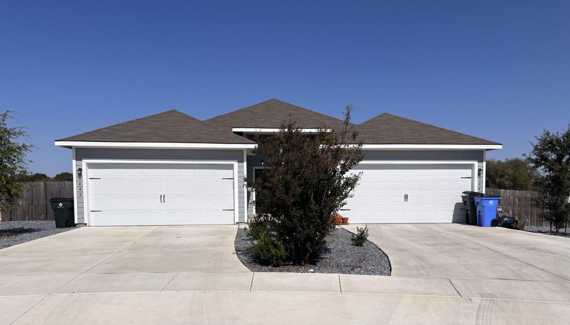 Seguin Multiplex: 3446 Scott Circle