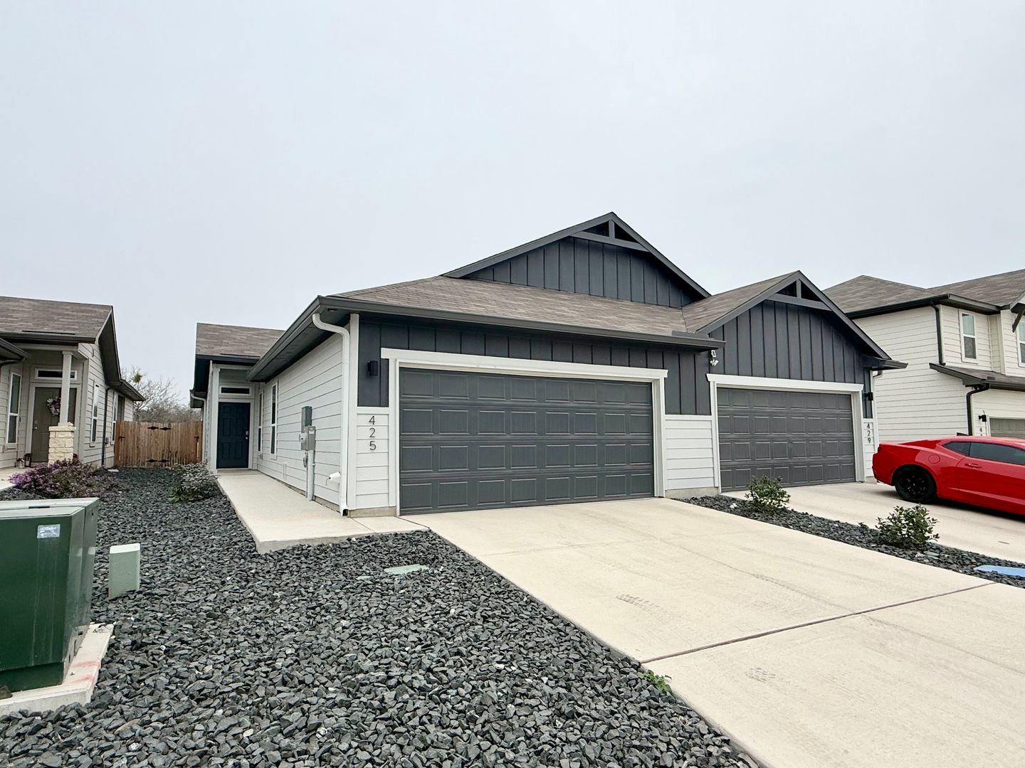 San Antonio Townhome: 425 - 429 Nespral