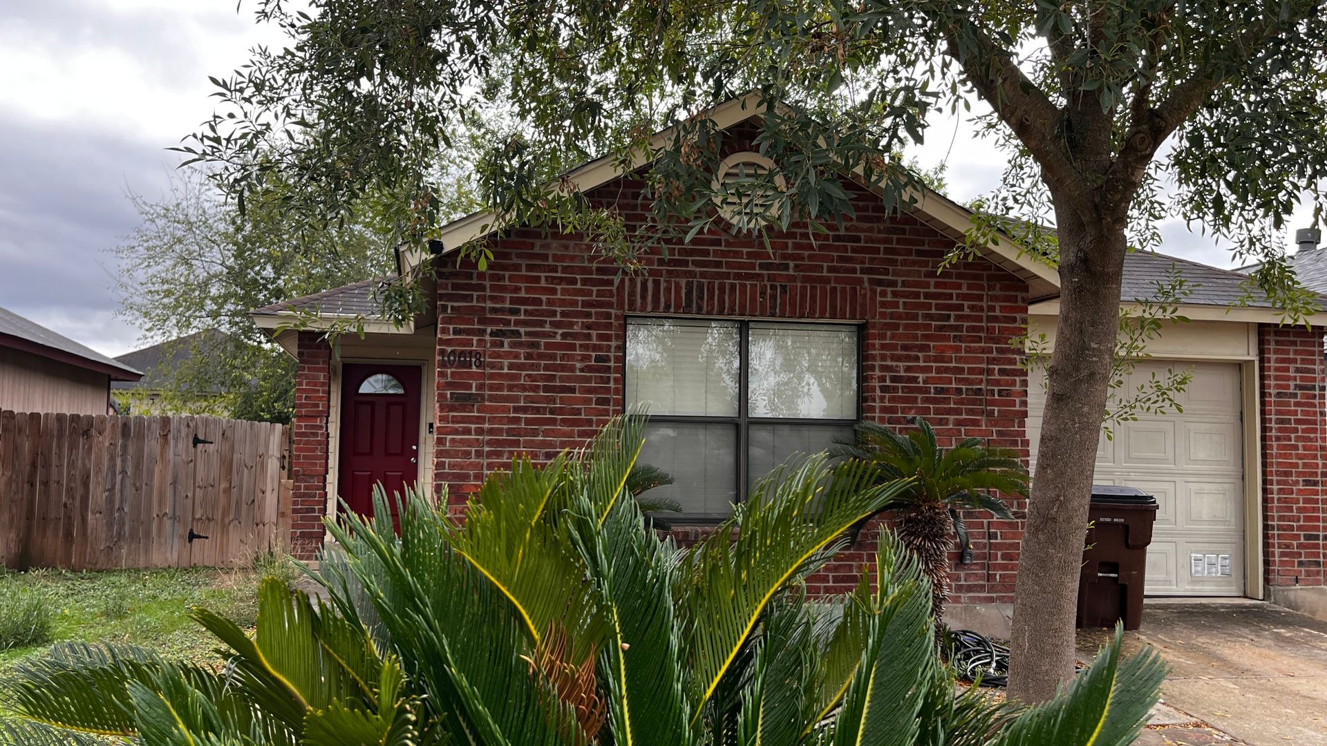 San Antonio House: 10018 Sunset Pl