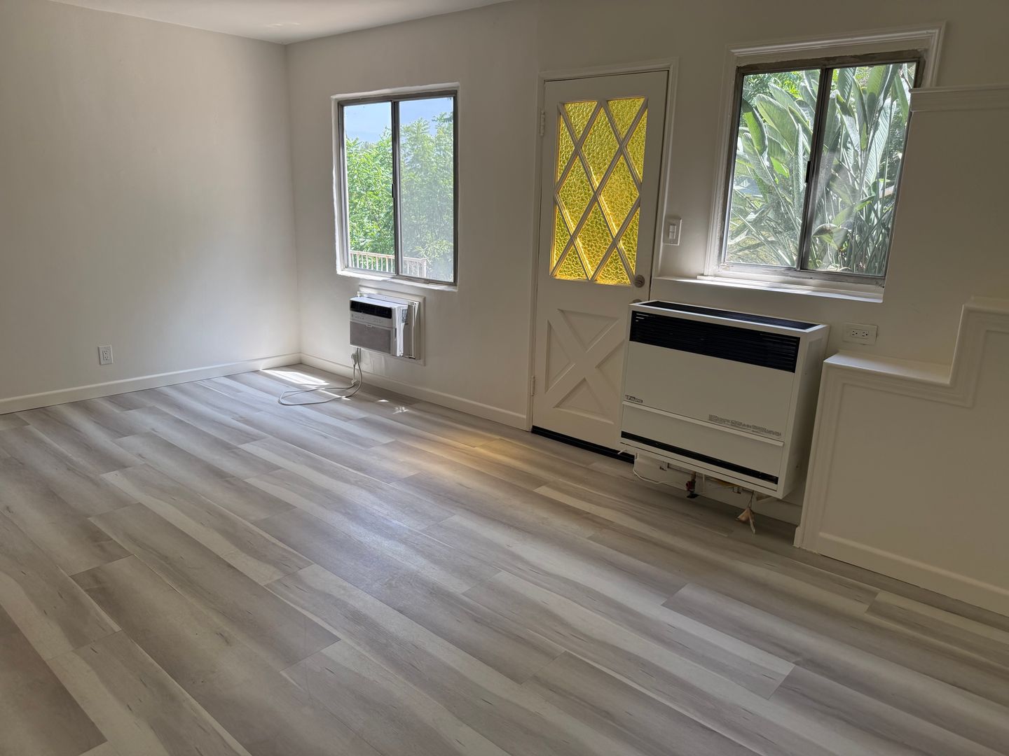 Los Angeles Condo: 2564 Corralitas Dr. - 2566 1/8 Corralitas Dr.