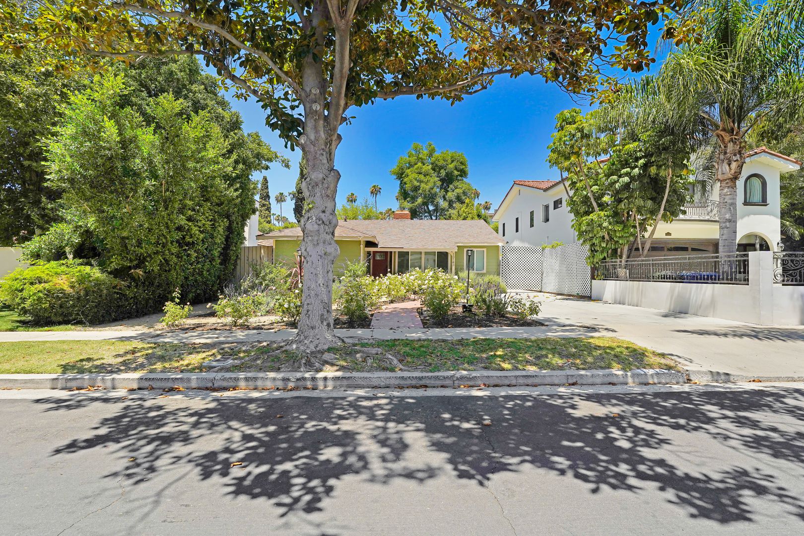Sherman Oaks House: 13143 Bloomfield St.