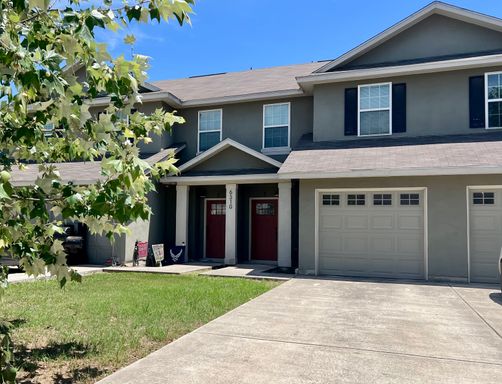 Spacious Townhome with a Private Backyard & No Rear Neighbors! – photo 1
