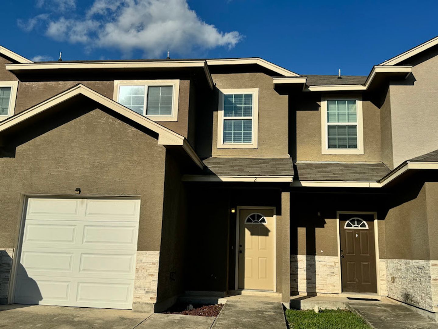 Selma Townhome: 16808 Dancing Ava