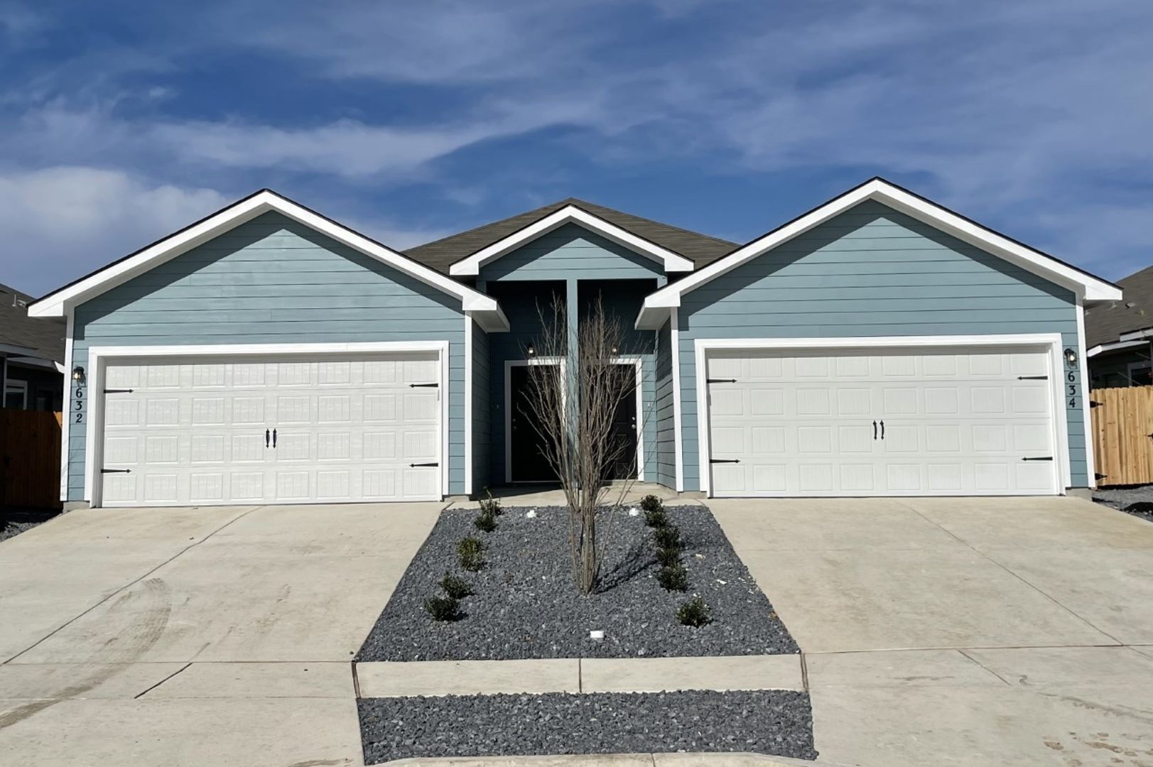 Seguin Multiplex: 632 Heathers Way