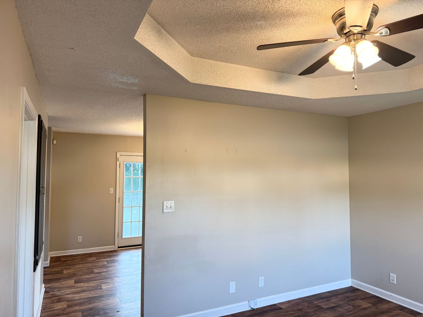 Oak Grove House: 258 Golden Pond Ave