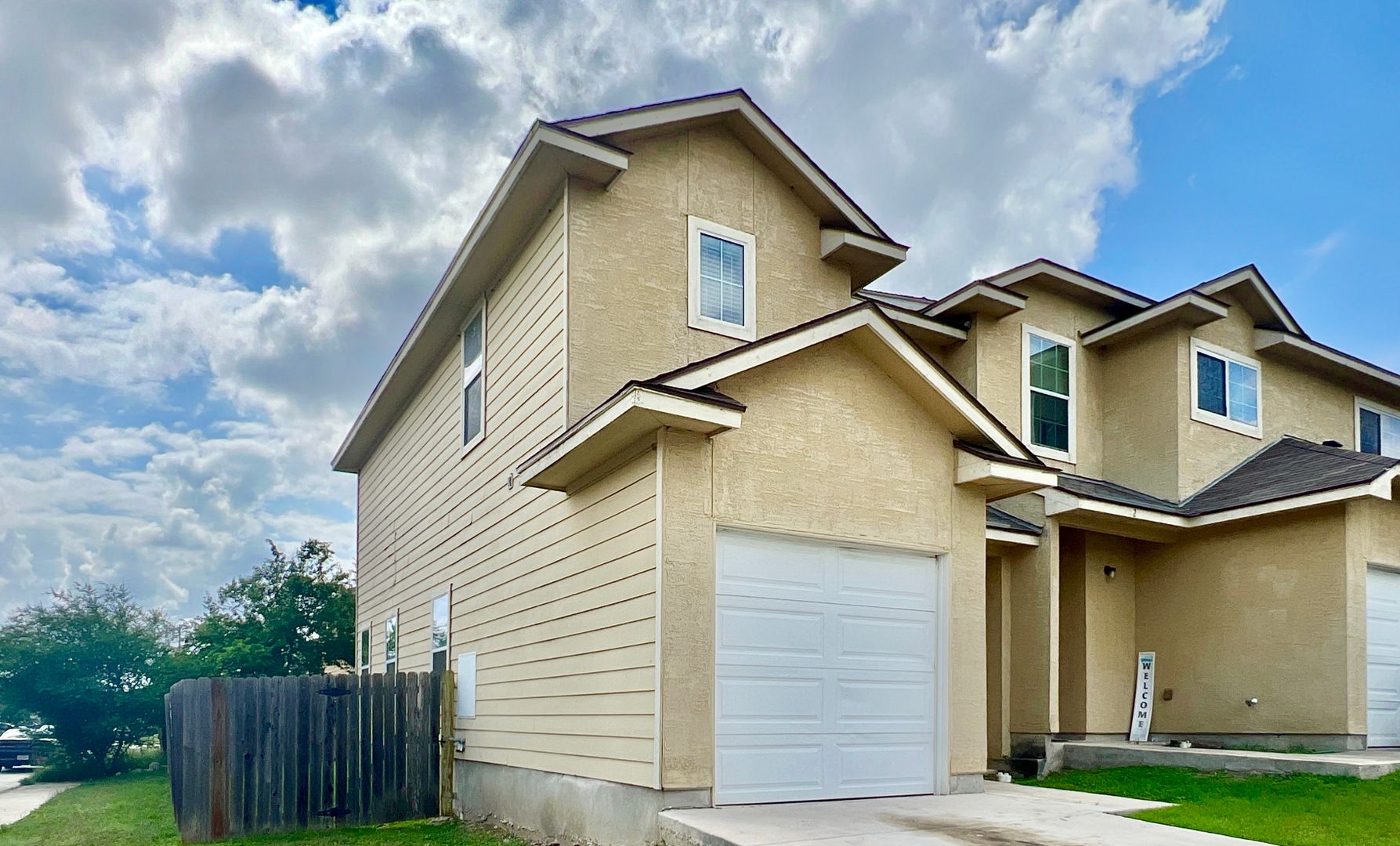 San Antonio Townhome: 14103 Veneto Dr