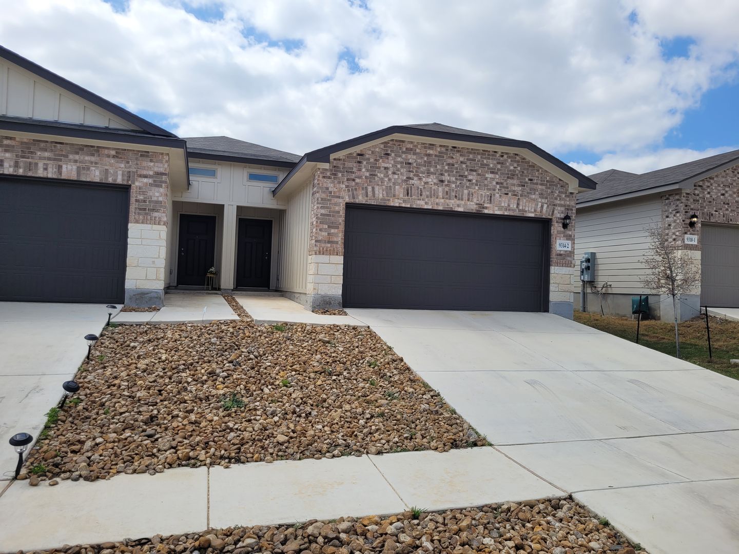 Converse House: 9314-2 Clarke CV