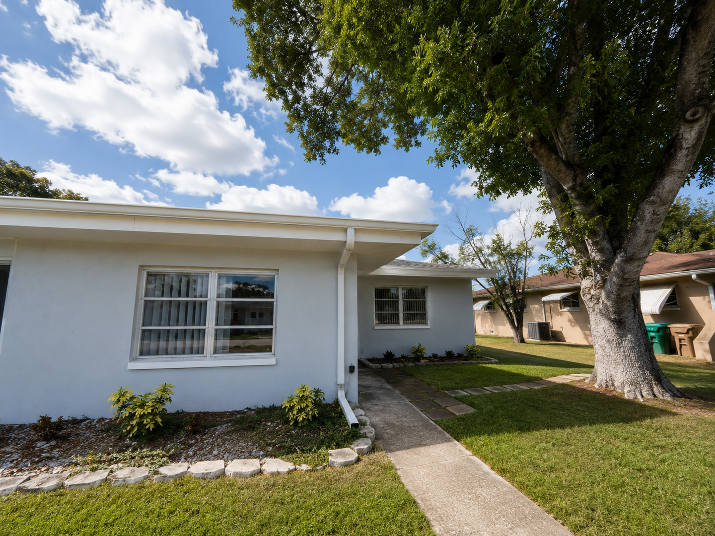 Cape Coral Multiplex: 329 Tudor Dr.