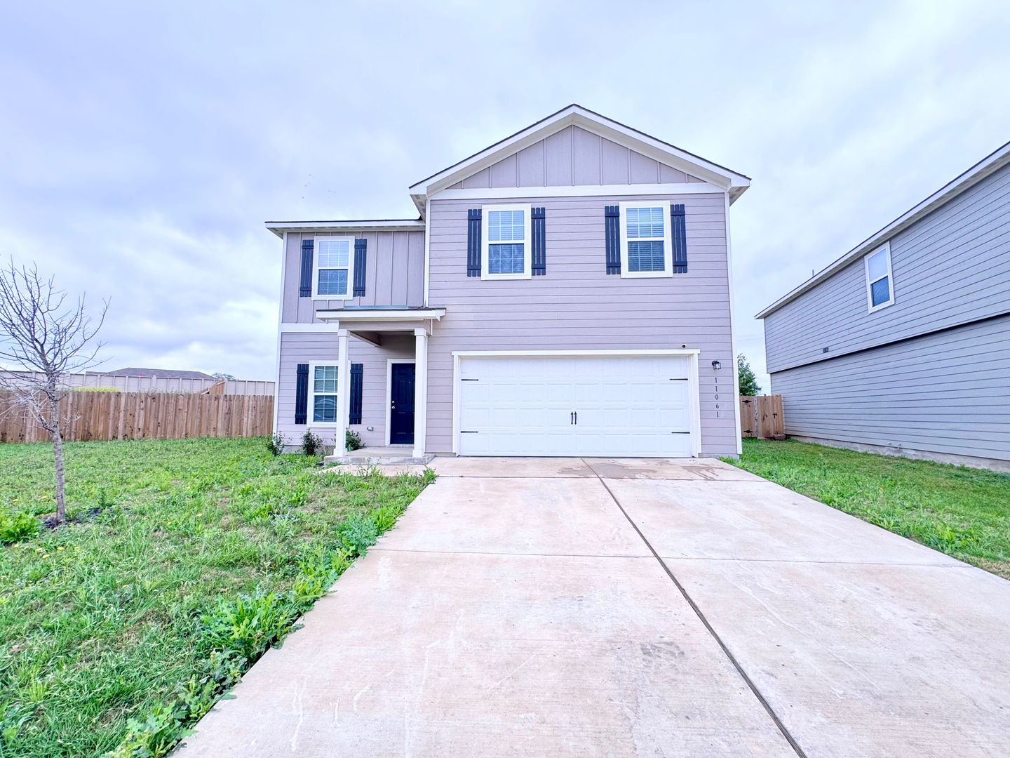 Converse House: 11061 Eyelet Harbor