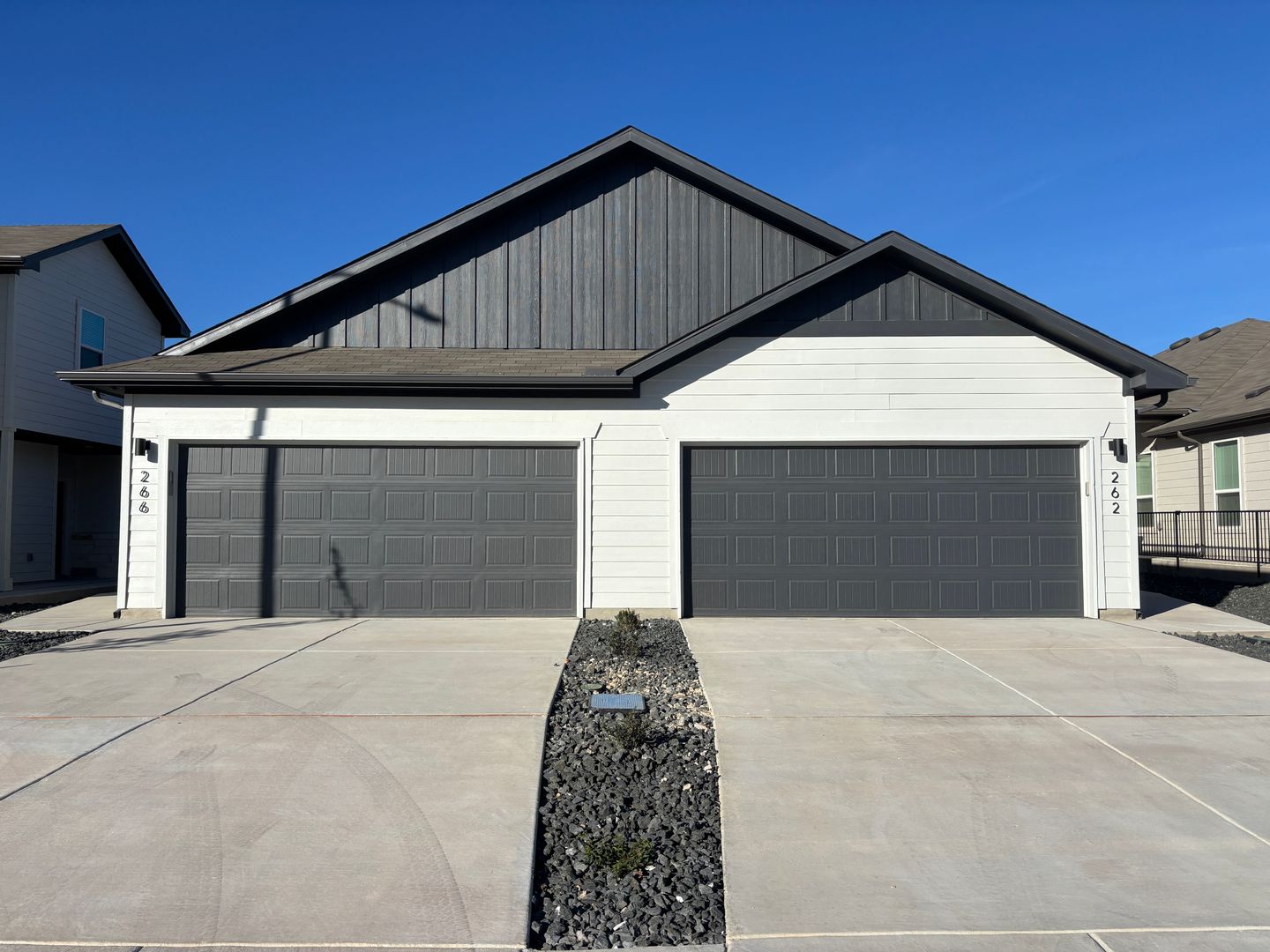 San Antonio Multiplex: 266 Nespral Dr