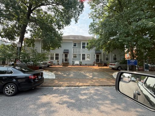 Beautiful Condo in Hillsboro Villlage – photo 1