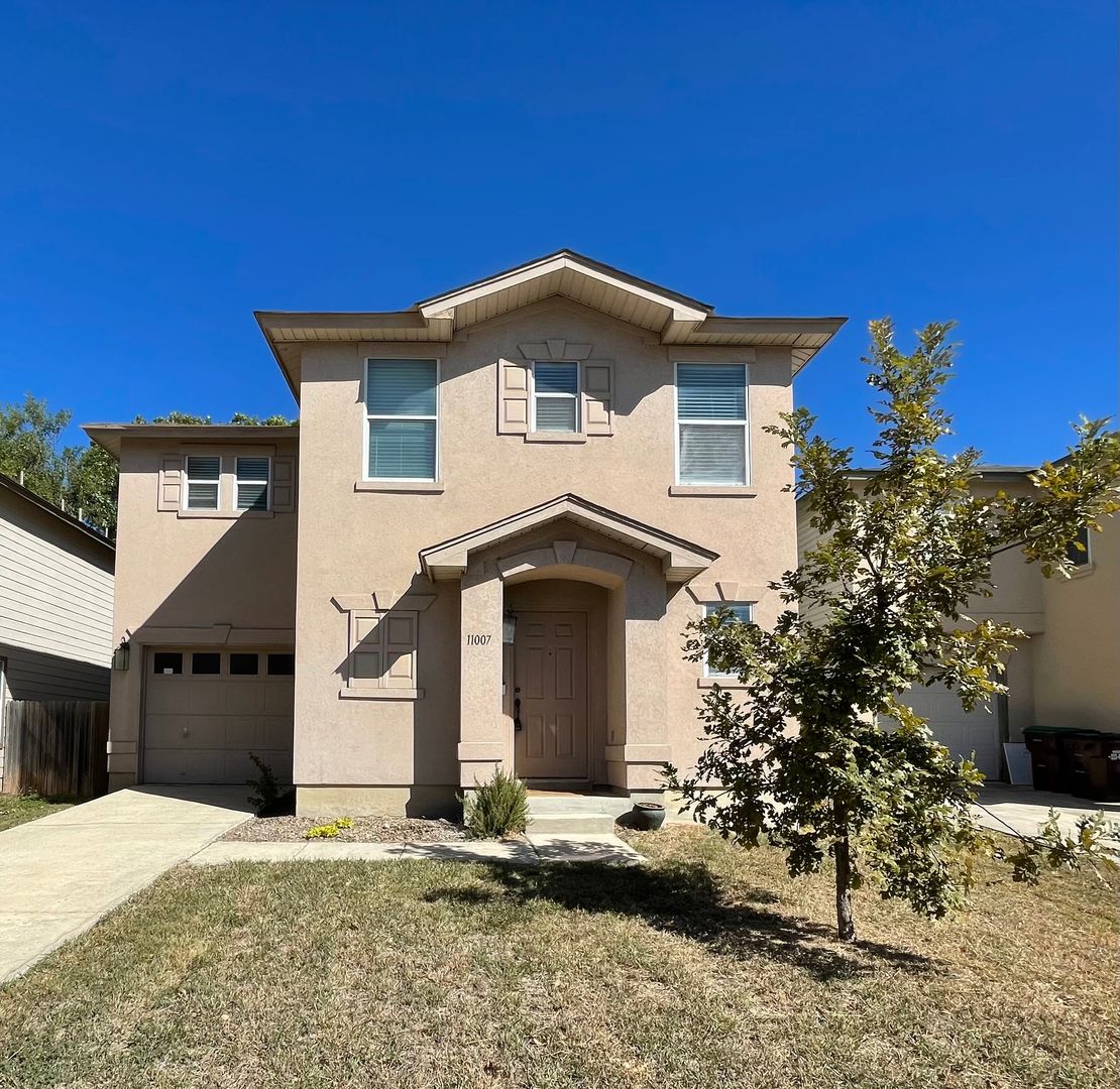 San Antonio House: 11007 Braes Grv