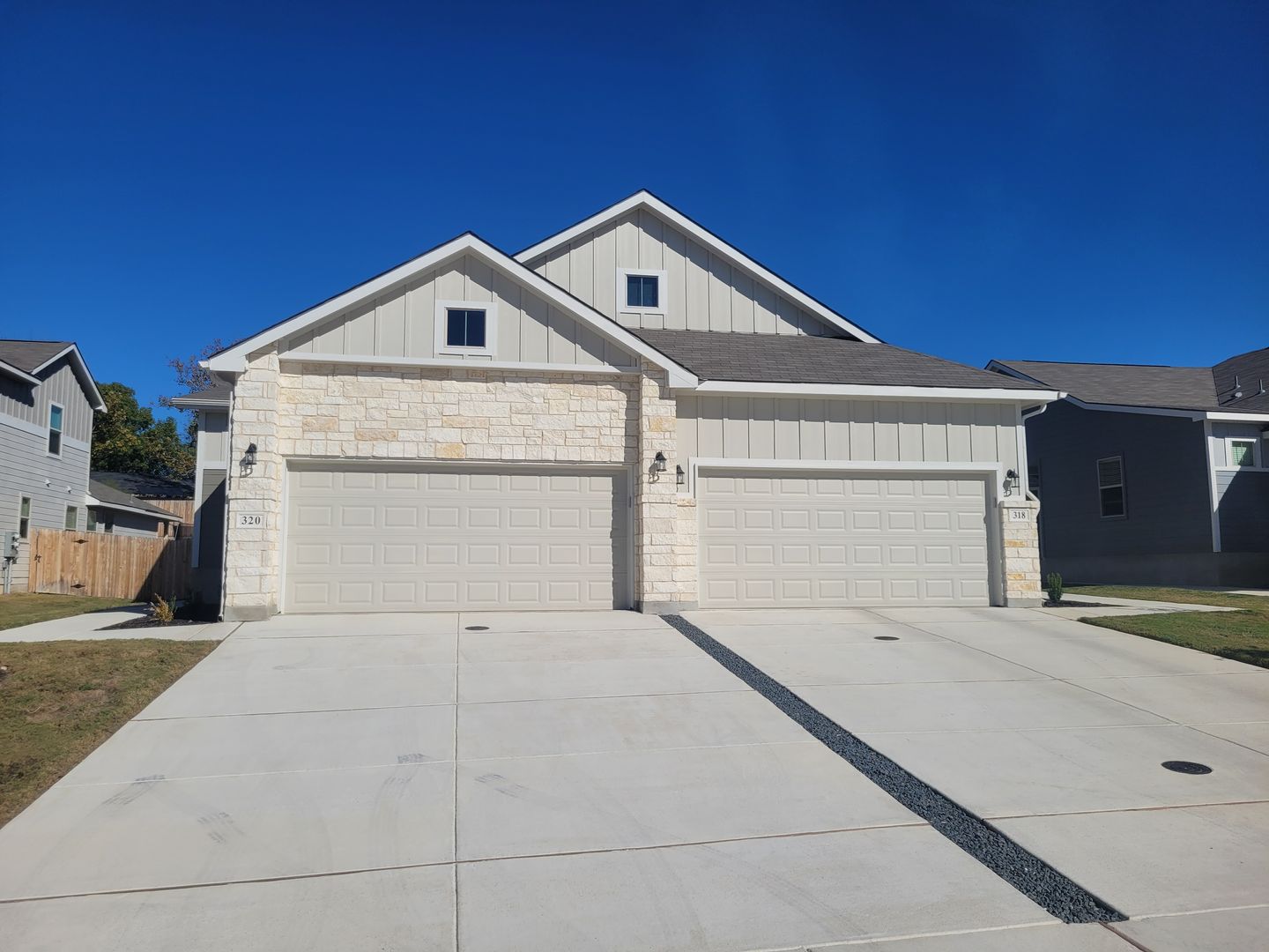 Cibolo Townhome: 320 Caleb Court