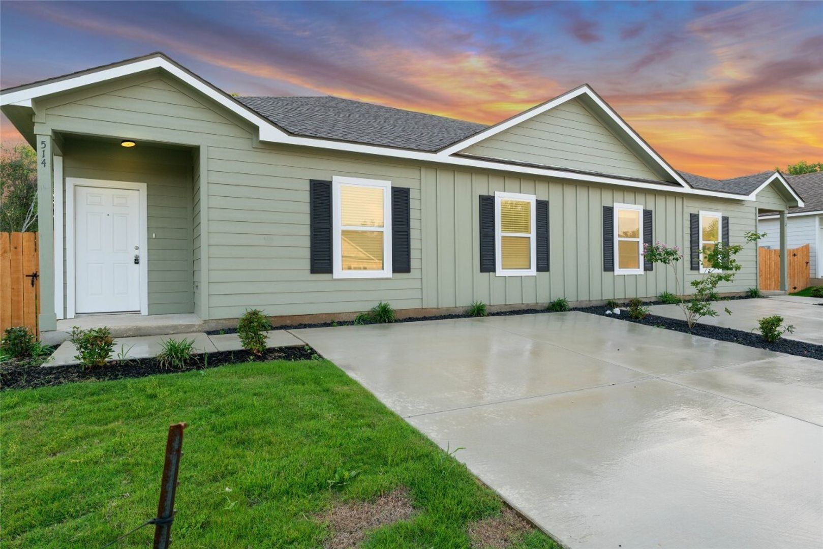 Stunning New Duplex Home in Seguin