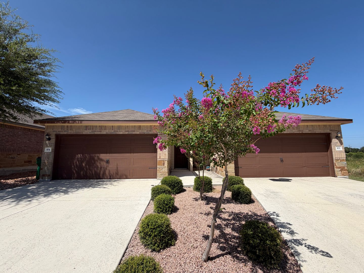 New Braunfels Multiplex: 104 Stacy Ln