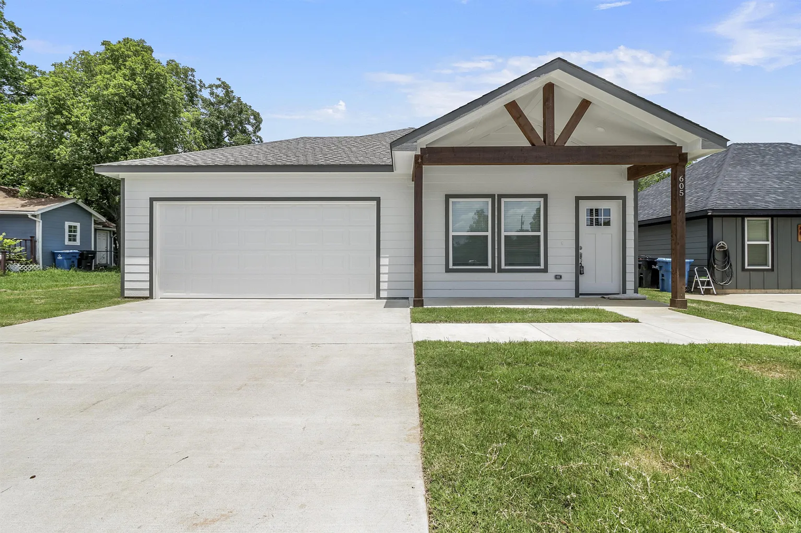 Denison House: 605 W. Morton St.