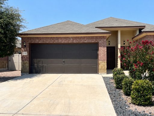 Luxury 3/2 Duplex in Seguin, Texas – photo 1
