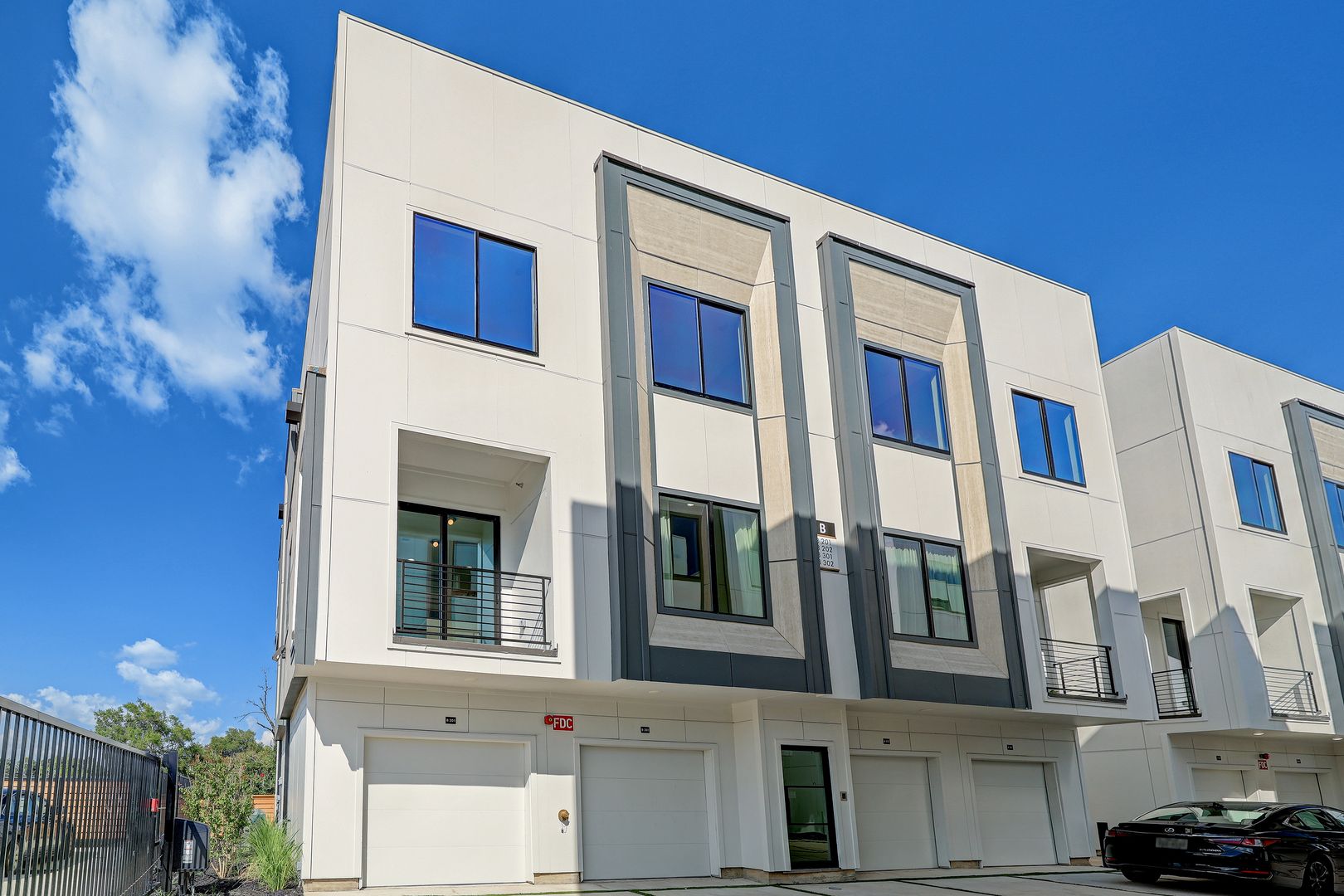 Houston Apartment: 4932 Old Spanish Trl, Building A