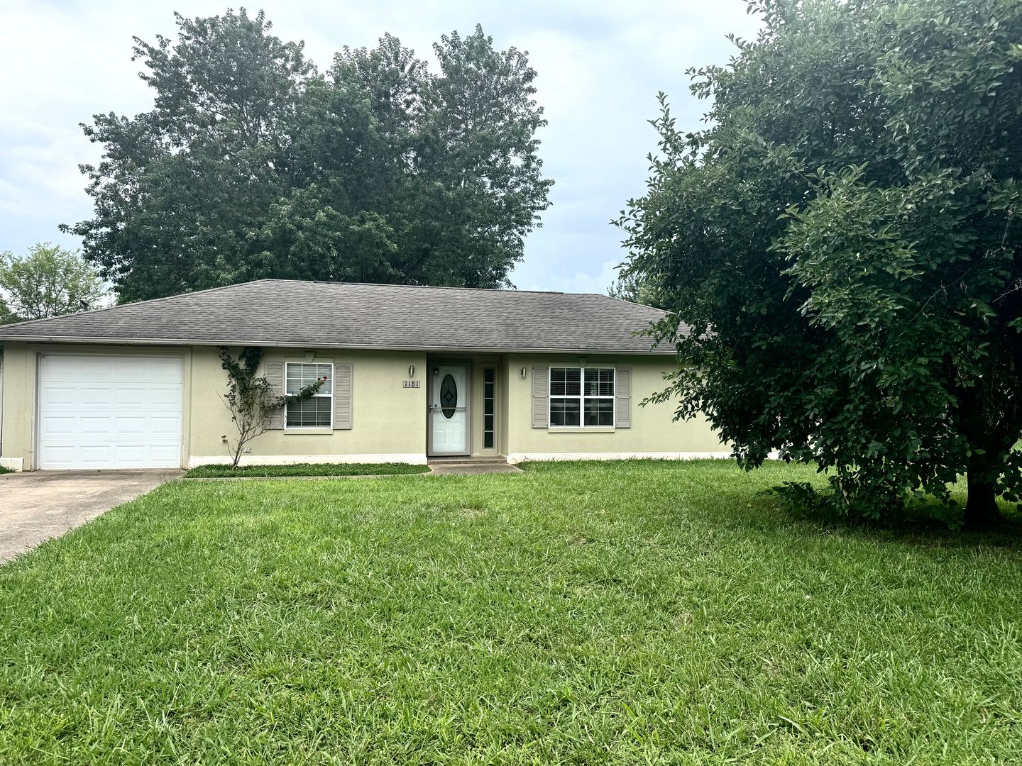 Oak Grove House: 1181 Max Ct.