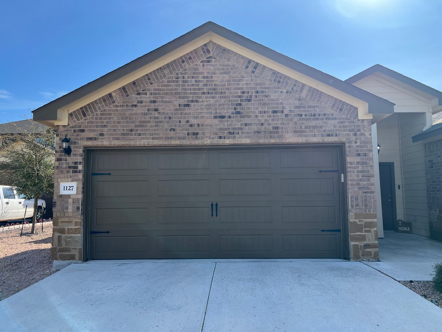 Seguin Multiplex: 1127 Renee Way